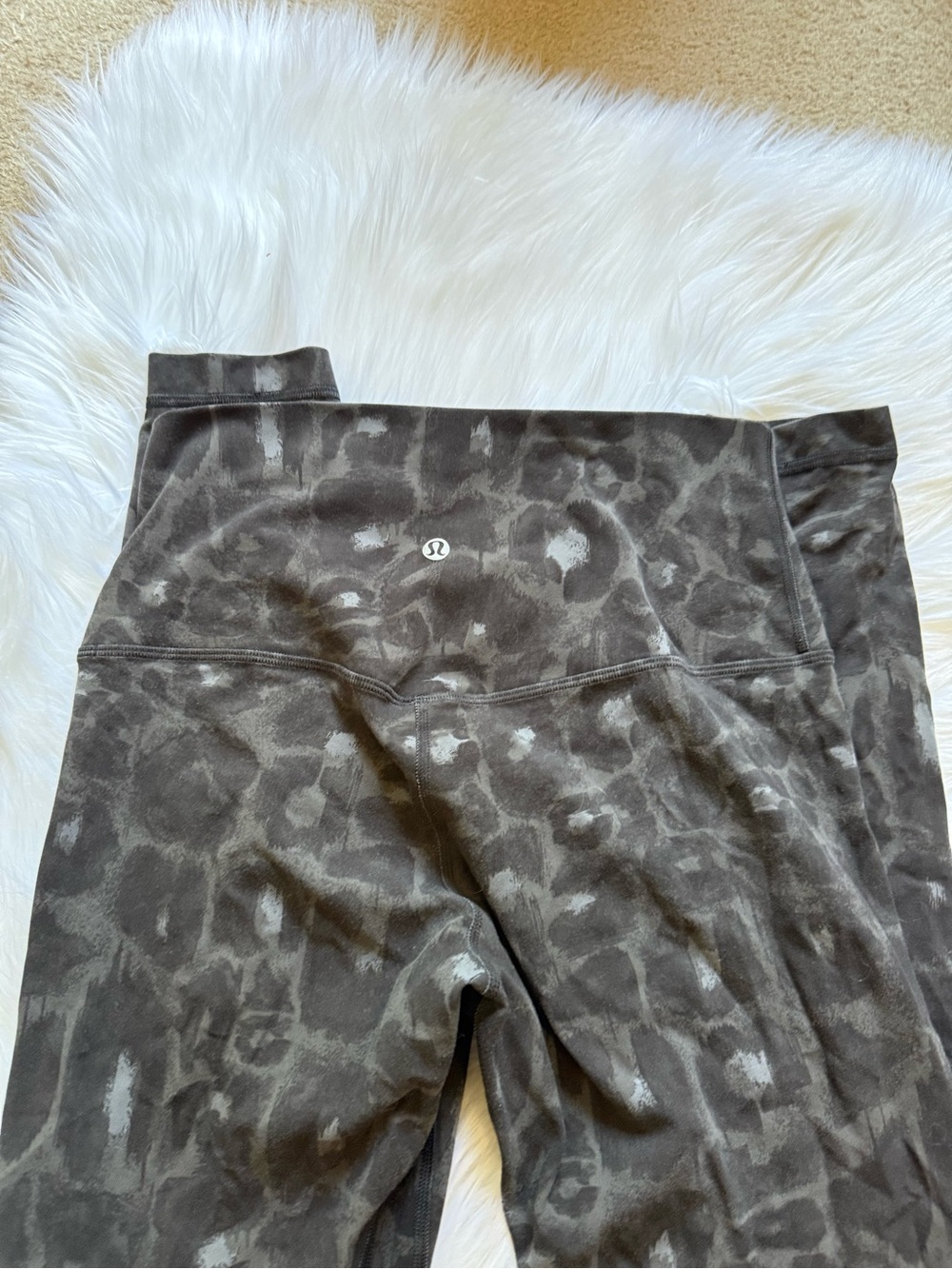 lululemon Align™ High-Rise Pant 28" Spray Leopard Black Multi Size 8 - Picture 2 of 5